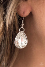 Load image into Gallery viewer, Paparazzi Accessories ⚘ Show-Stopping Shimmer - White Necklace⚘ Flat Rate Ship $4.50 ⚘