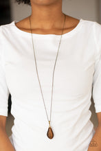 Load image into Gallery viewer, Paparazzi Accessories ⚘ Friends In GLOW Places - Brass Necklace⚘ Flat Rate Ship $4.50 ⚘