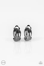 Load image into Gallery viewer, pittmanbling-and-jewelry-inc-presentsdining-out-black-clip-on-paparazzi-accessories