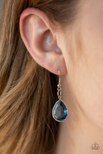 Load image into Gallery viewer, Paparazzi Accessories ⚘ CLIQUE-bait - Blue Necklace⚘ Flat Rate Ship $4.50 ⚘