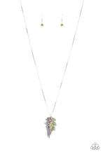 Load image into Gallery viewer, pittmanbling-and-jewelry-inc-presentsenchanted-meadow-green-necklace-paparazzi-accessories