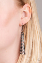 Load image into Gallery viewer, Paparazzi Accessories ⚘ Beat Box Queen - Black Necklace⚘ Flat Rate Ship $4.50 ⚘