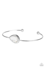 Load image into Gallery viewer, pittmanbling-and-jewelry-inc-presentsmake-a-spectacle-white-bracelet-paparazzi-accessories

