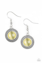 Load image into Gallery viewer, pittmanbling-and-jewelry-inc-presentstime-to-glow-up-yellow-paparazzi-accessories

