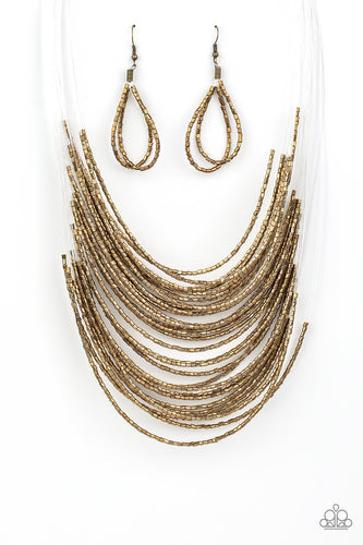 pittmanbling-and-jewelry-inc-presentscatwalk-queen-brass-9030-paparazzi-accessories