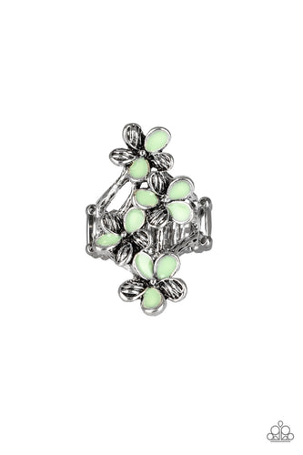 pittmanbling-and-jewelry-inc-presentsclimbing-gardens-green-ring-paparazzi-accessories