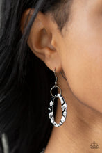 Load image into Gallery viewer, Paparazzi Accessories ⚘ Capital Contour - Black Necklace⚘ Flat Rate Ship $4.50 ⚘
