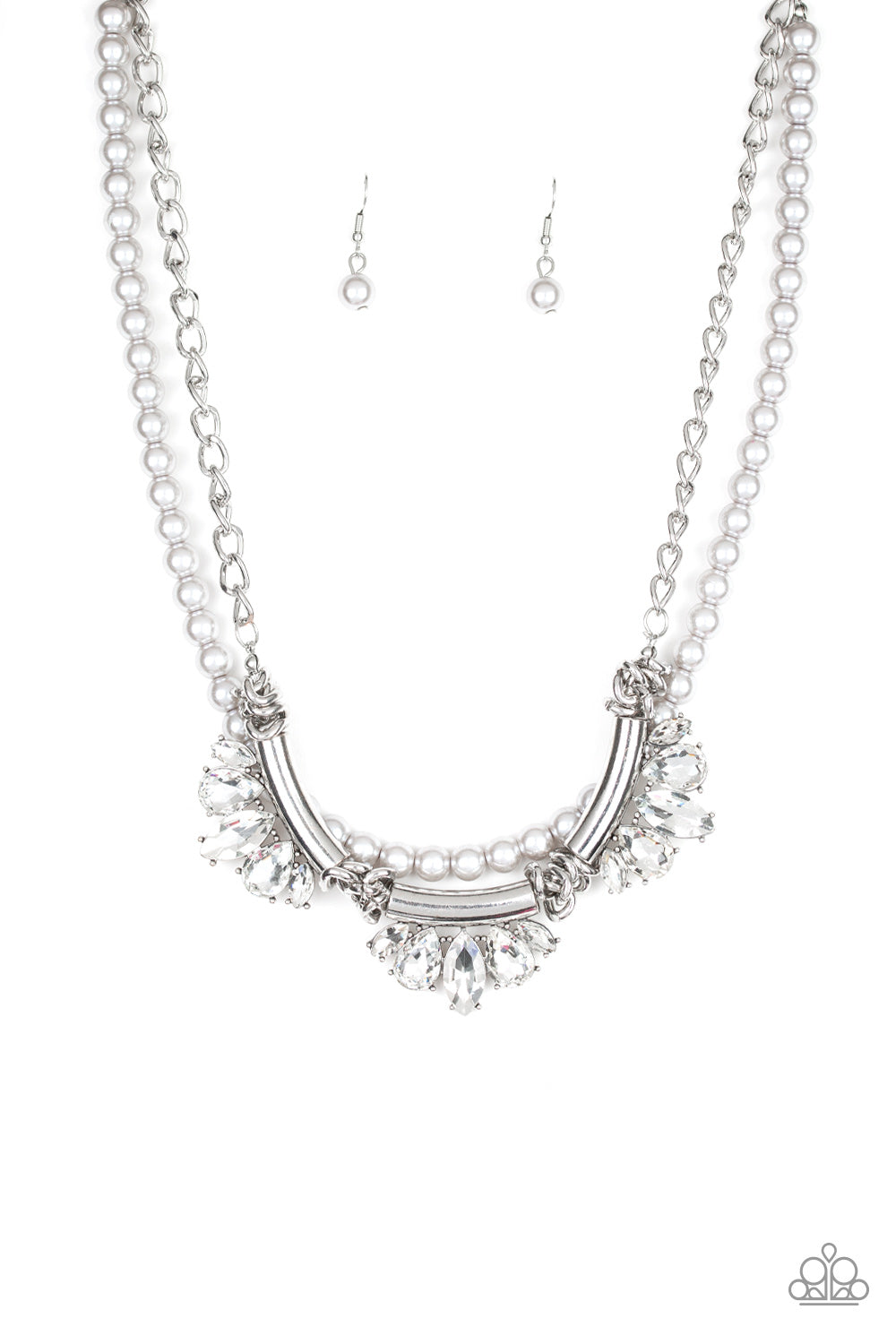 pittmanbling-and-jewelry-inc-presentsbow-before-the-queen-silver-necklace-paparazzi-accessories