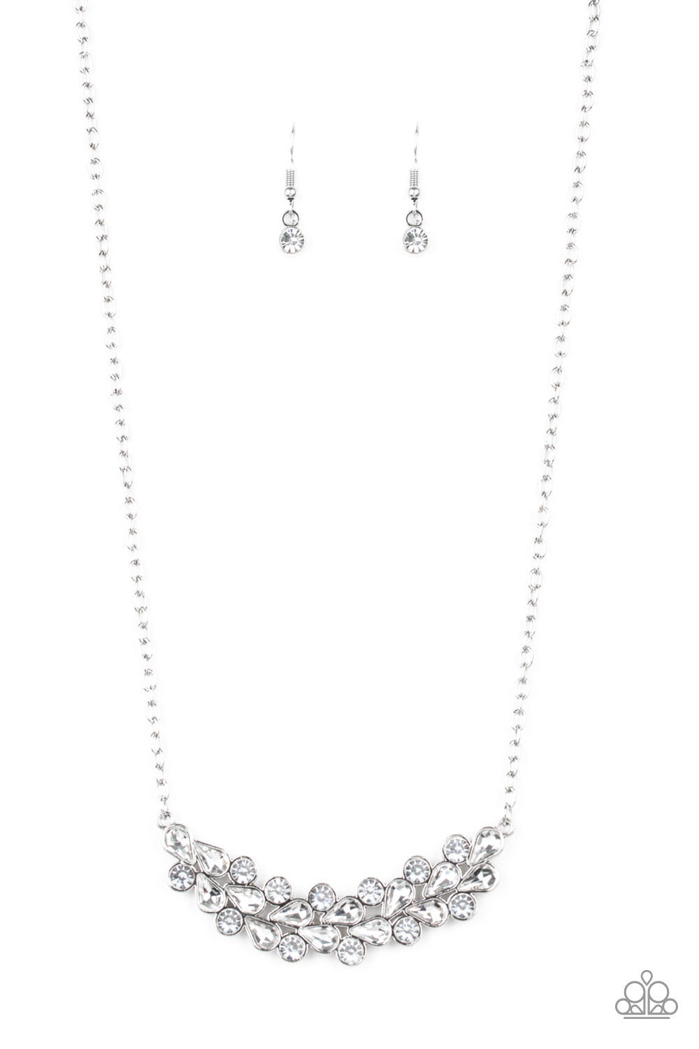 pittmanbling-and-jewelry-inc-presentsspecial-treatment-white-necklace-paparazzi-accessories