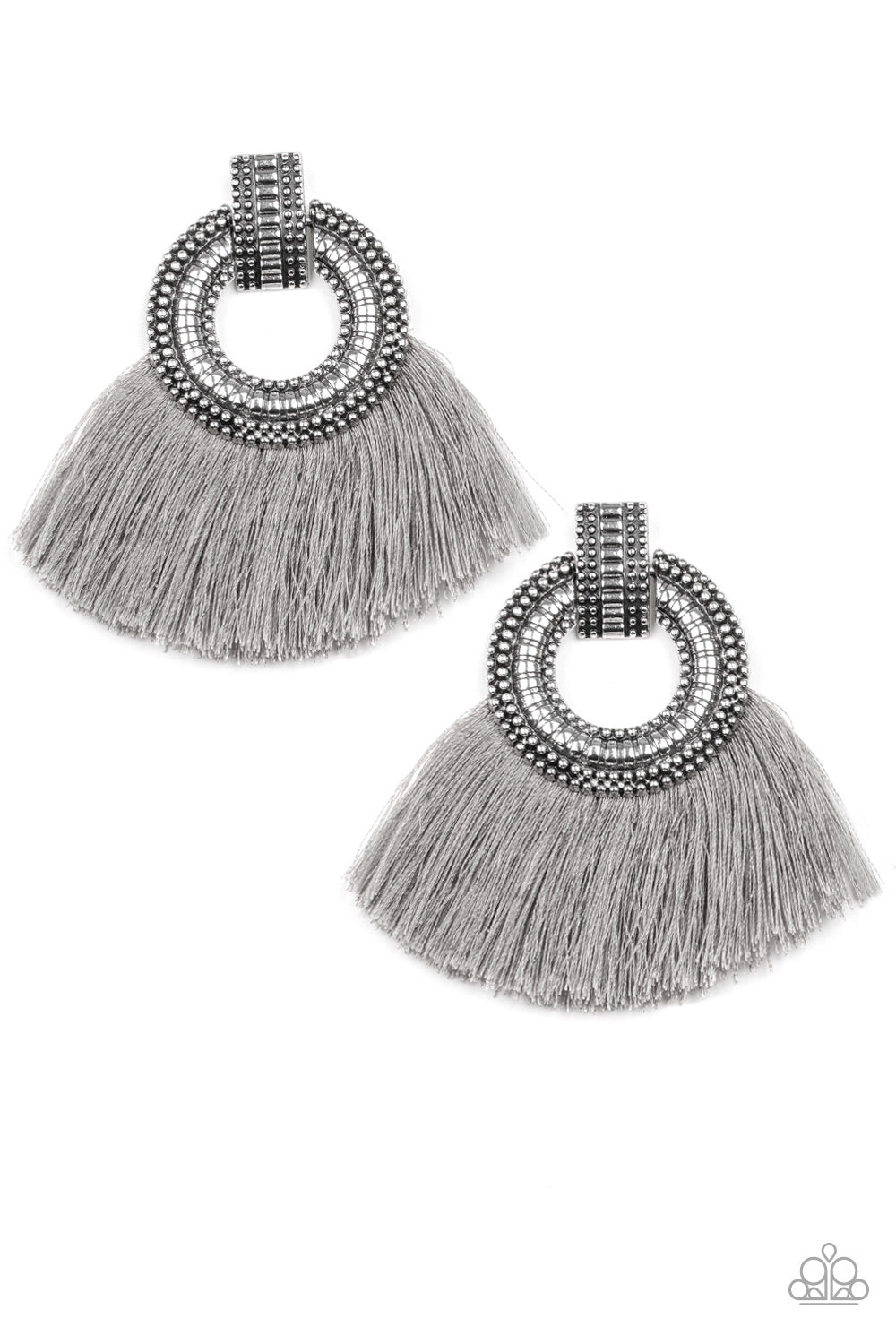 pittmanbling-and-jewelry-inc-presentsi-am-spartacus-silver-post earrings-paparazzi-accessories