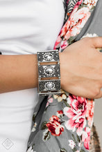 Load image into Gallery viewer, Paparazzi Accessories ⚘ Tycoon Texture Bracelet⚘ Flat Rate Ship $4.50 ⚘
