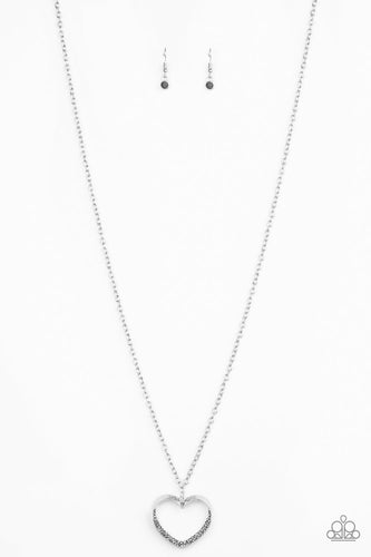 pittmanbling-and-jewelry-inc-presentsbighearted-silver-necklace-paparazzi-accessories