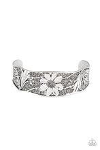 Load image into Gallery viewer, pittmanbling-and-jewelry-inc-presentsdaisy-paradise-silver-bracelet-paparazzi-accessories
