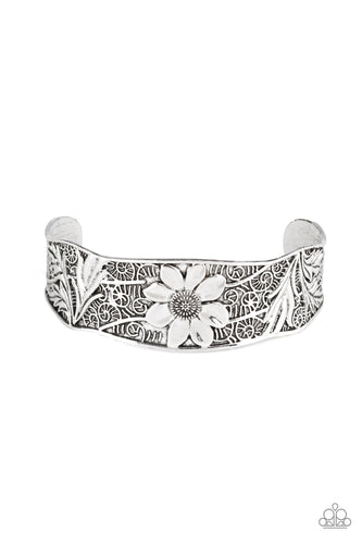 pittmanbling-and-jewelry-inc-presentsdaisy-paradise-silver-bracelet-paparazzi-accessories